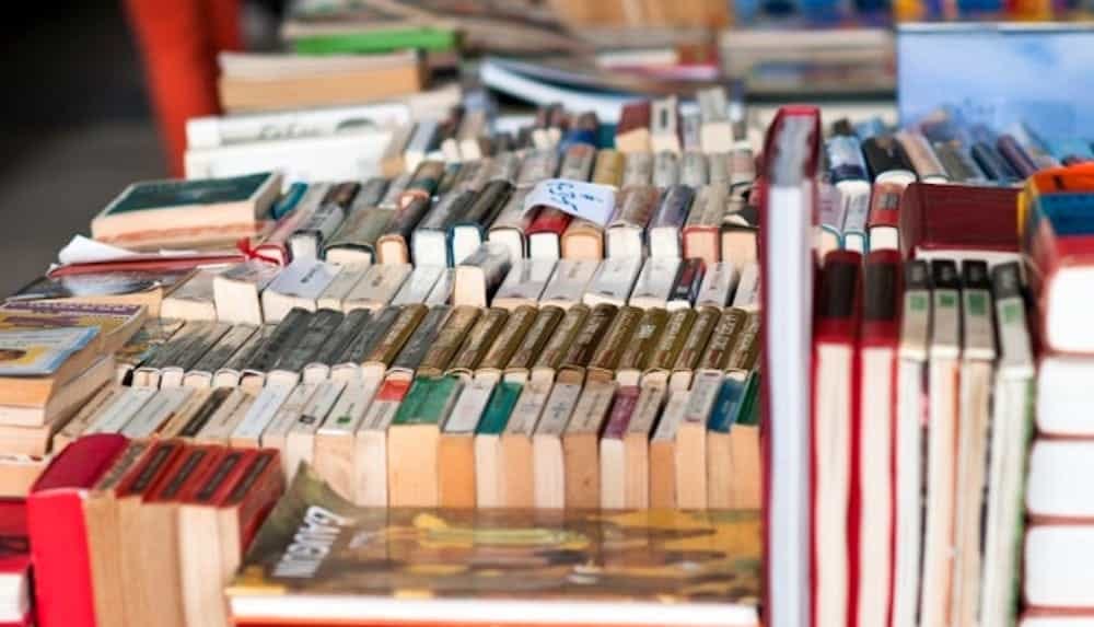 In occasione del natale l’Amministrazione Comunale dona dei libri alle scuole secondarie di primo grado di Vimercate